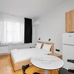 Apartmán Cozy Flats - 5 Min To Alexander Nevsky Cathedral By Flat Mаnager